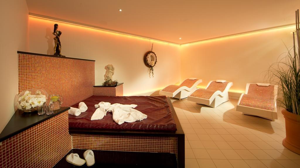 Hotel Seeblick Goldegg Extérieur photo
